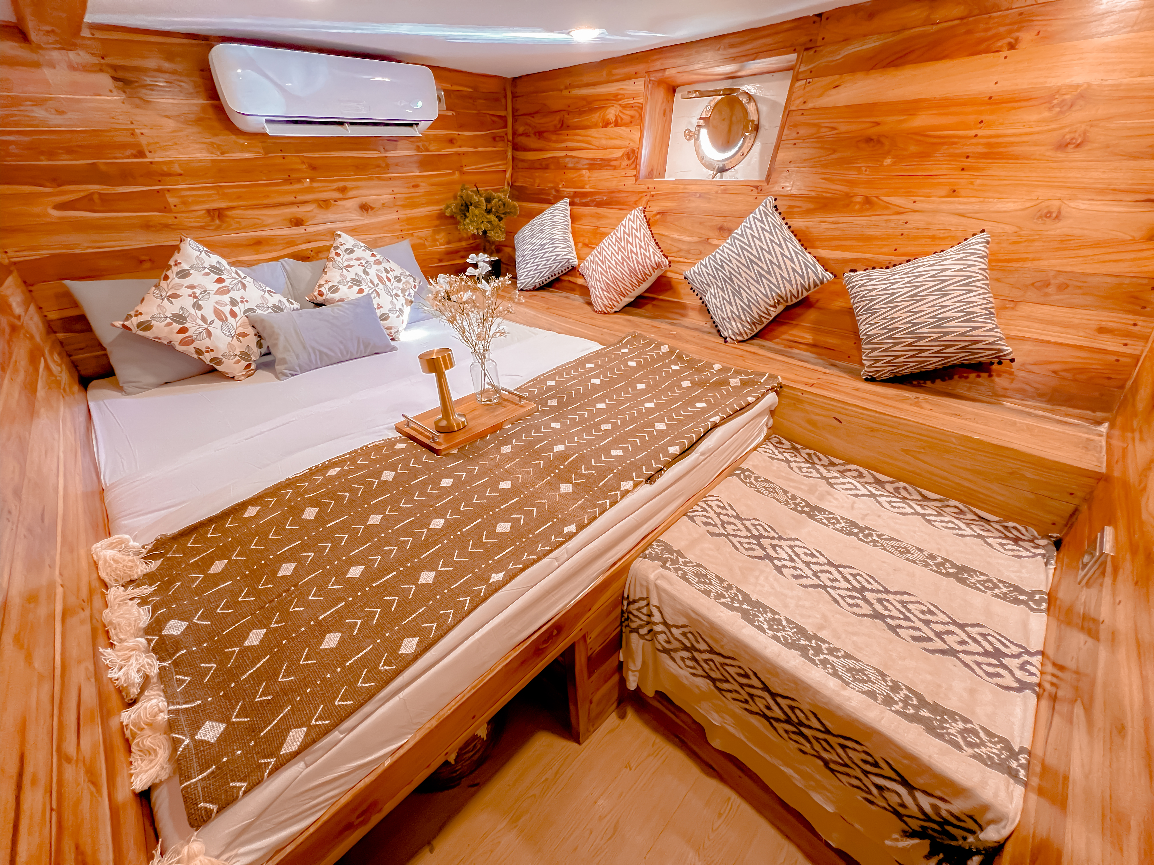 2 Deluxe Cabin
